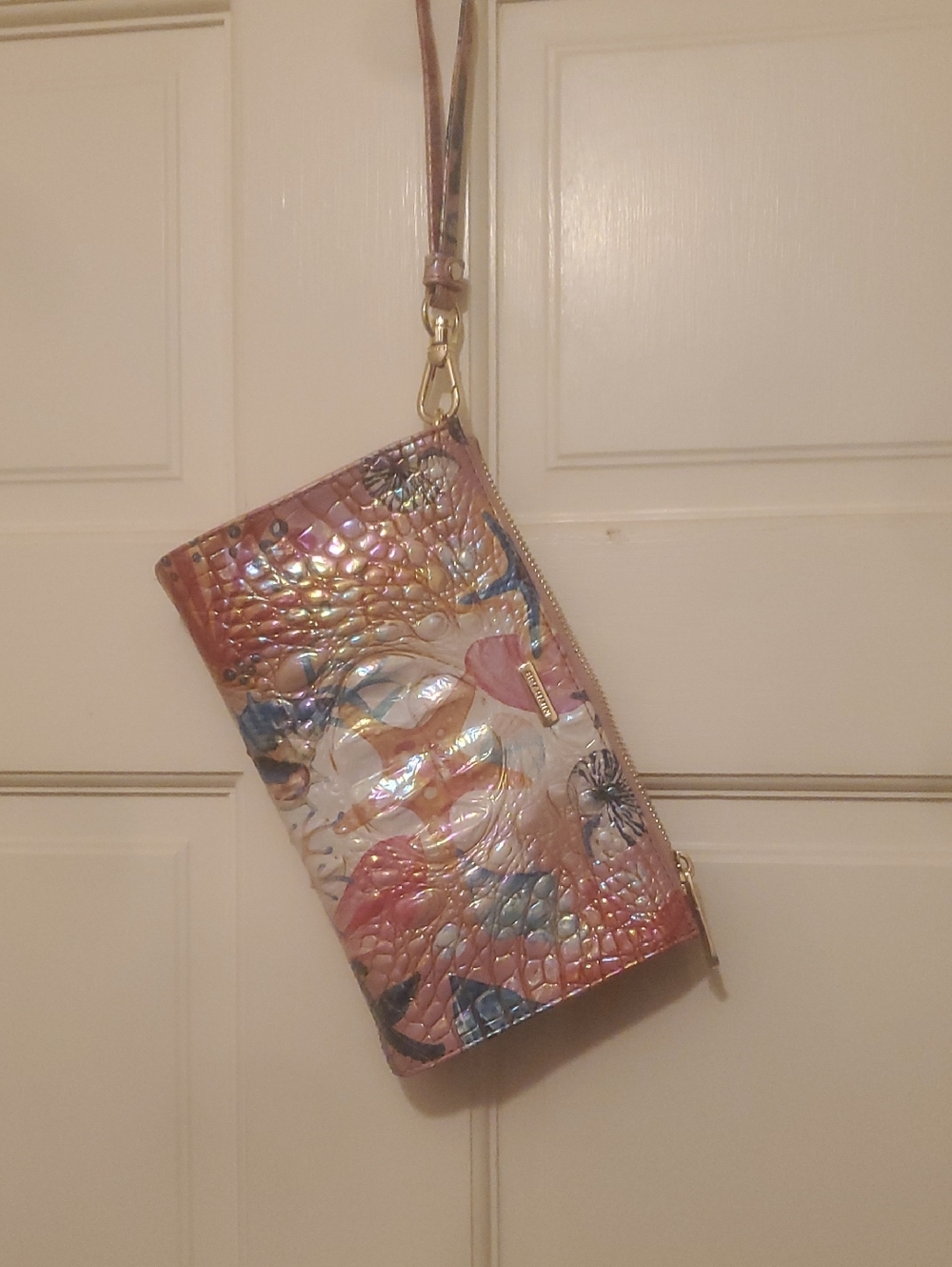 Brahmin Daisy.Iridescent Pink Multi-Color Wristlet Wallet